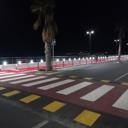 Le Case Del Sole Ventimiglia Bagian luar foto
