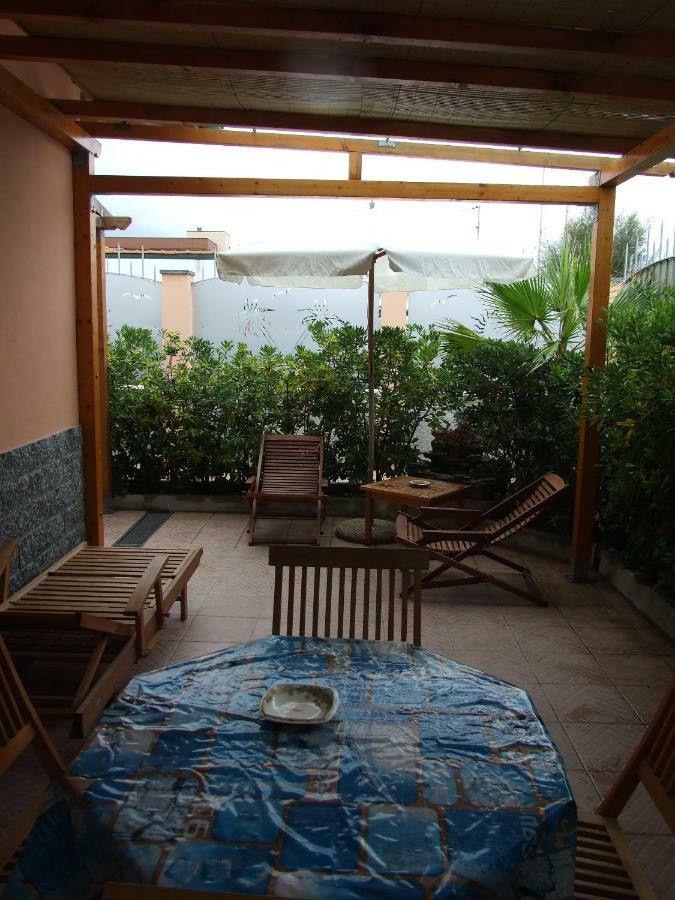 Le Case Del Sole Ventimiglia Bagian luar foto
