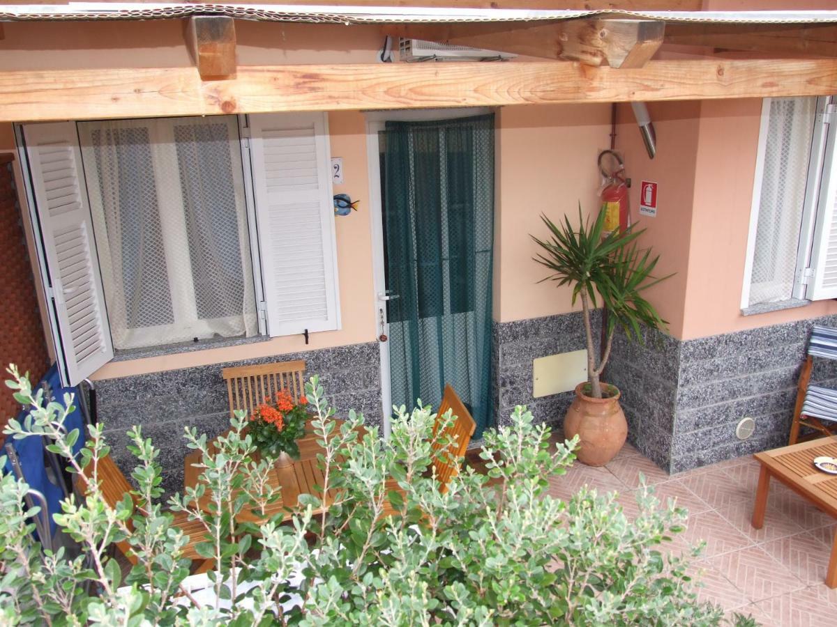 Le Case Del Sole Ventimiglia Bagian luar foto